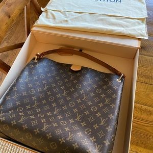 Louis Vuitton Greaceful MM - gently used, excellent condition